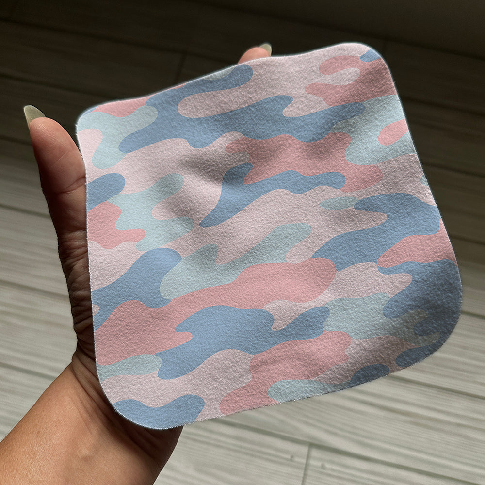 Pink Camouflage pattern on a screen cloth in hand