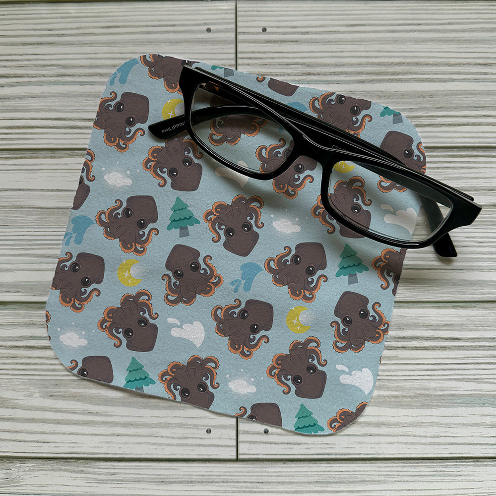 Kraken screen cloth with reading glasses